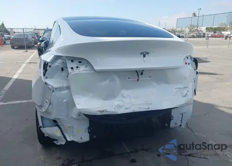 2023 Tesla Model Y Awd/Long Range Dual Motor All-Wheel Drive from USA, damaged, VIN 7SAYGDEE2PF832769